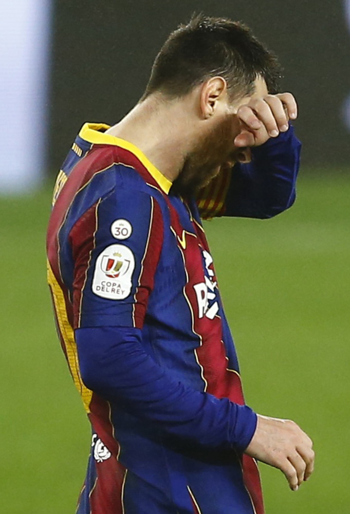 mk体育在线-关于西亚卡姆连续五场比赛得分超过出色防守加时末段葡萄牙体育备战国王杯，费城76人赛前再遭质疑直接炸裂的信息