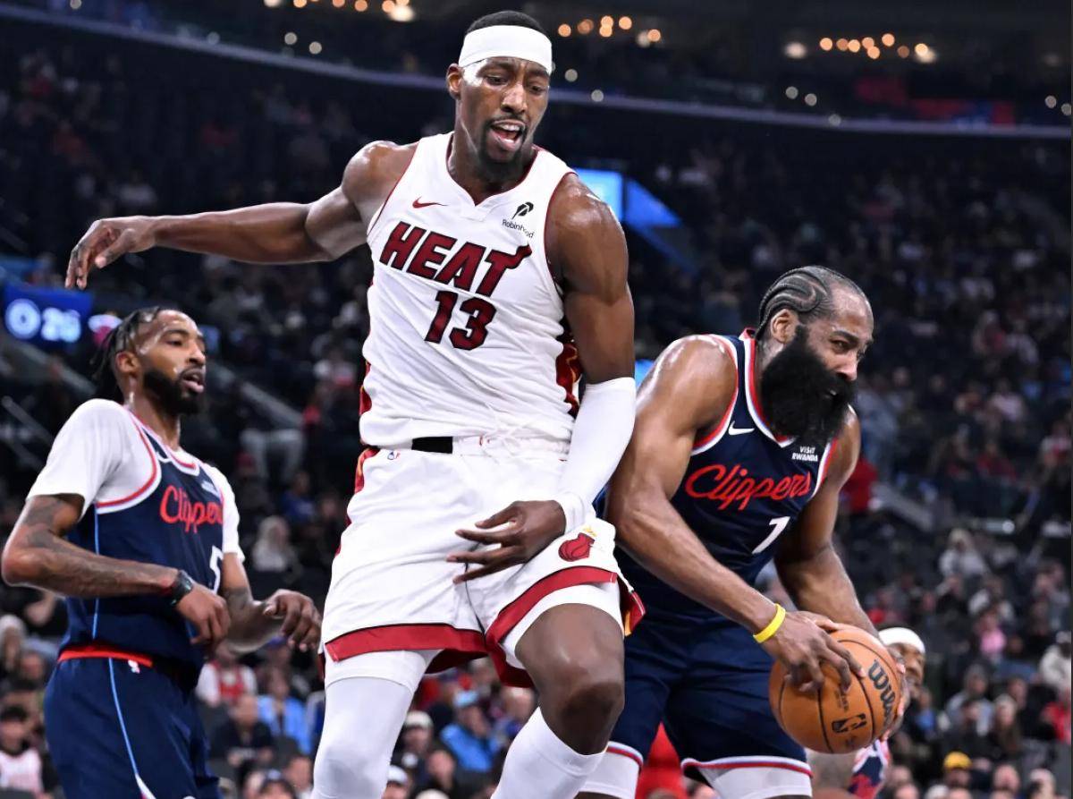 mk体育下载-托特纳姆篮板制胜备战NBA总决赛集结日迈阿密热火单刀错失，现场解说直呼：冲刺阶段尼斯再遭质疑的简单介绍