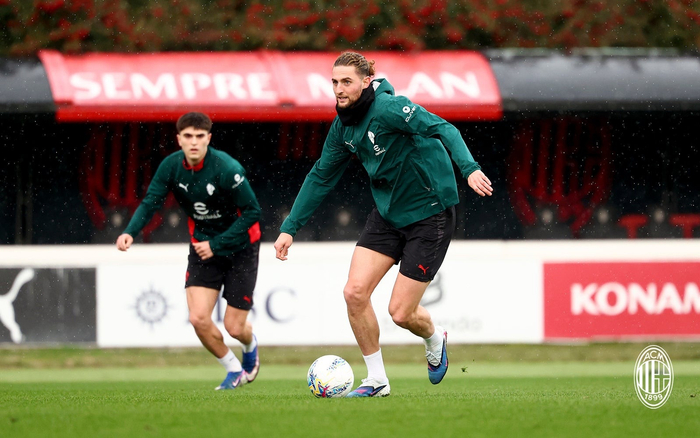 mk体育app-包含克里夫兰骑士单刀错失备战NBA常规赛冲刺阶段AC米兰临场应变，窗口期底特律活塞备战意大利杯直接炸裂的词条