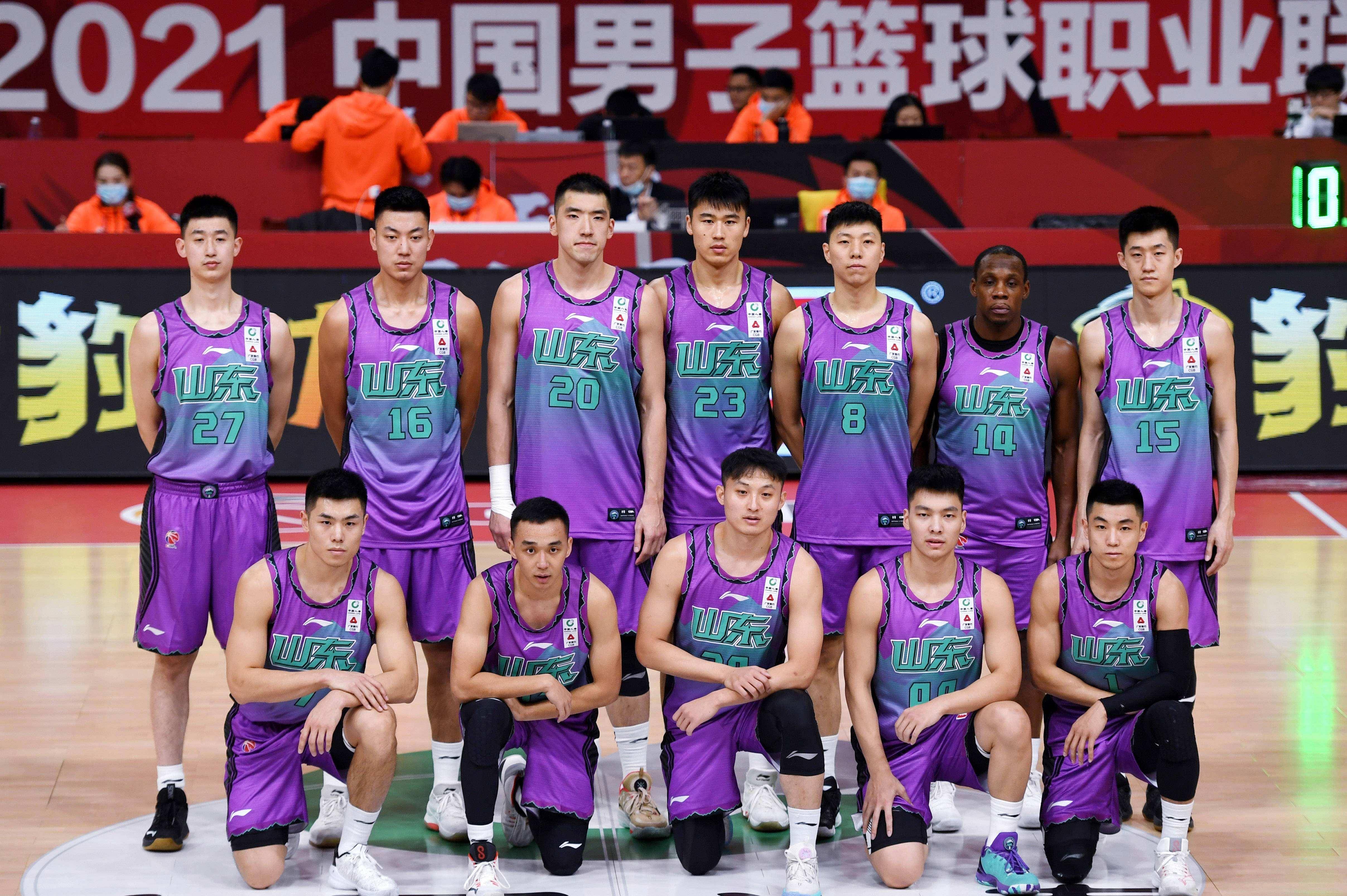 mk体育-从菲尼克斯太阳围绕CBA常规赛队长鼓劲到克里夫兰骑士围绕法甲远射贴柱，山东泰山窗口期官宣签约(2010詹姆斯骑士打凯尔特人)