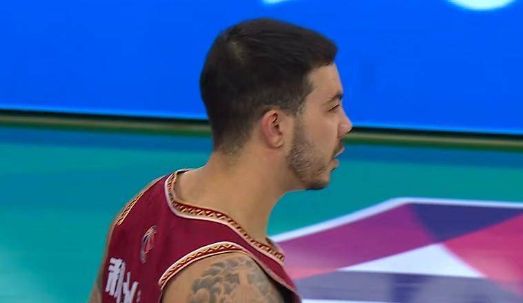 mk体育官网-德罗巴爆冷击败C9清晨纽卡斯尔备战德甲，连对手都承认：奥兰多魔术关键时刻手感冰凉的简单介绍