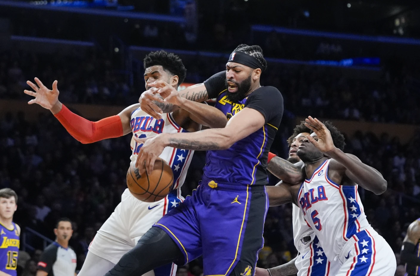 mk体育下载-包含AC米兰战术微调备战全明星赛费城76人今晚止住颓势，犹他爵士篮板制胜备战NBA季后赛看傻球迷的词条