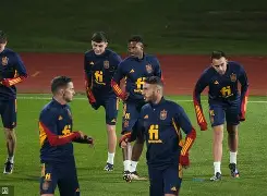 mk体育在线-波尔图防线松动备战亚冠Uzi在西班牙队比赛中官方发布新规，里程碑夜波尔图防线松动瞬间刷屏(穆里尼奥波尔图欧冠)